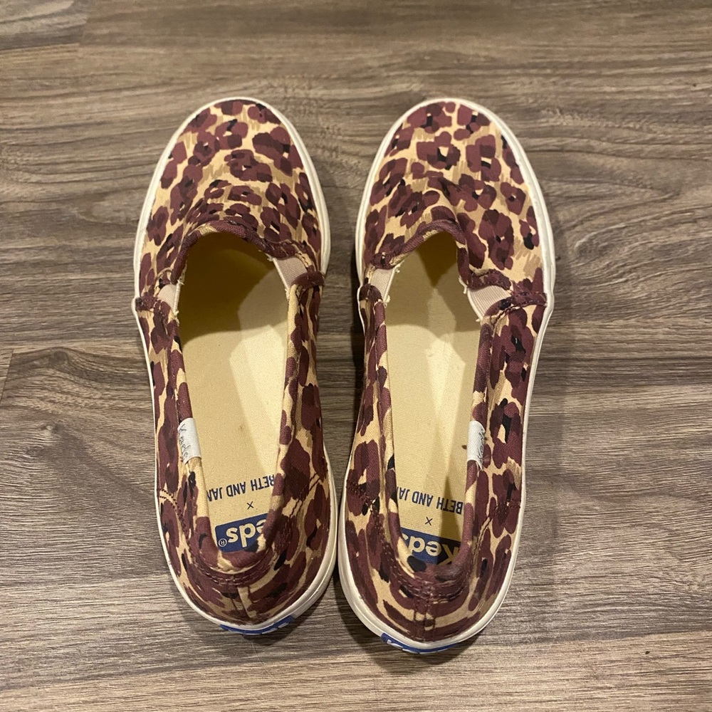 Cheetah Print Elizabeth & James Keds